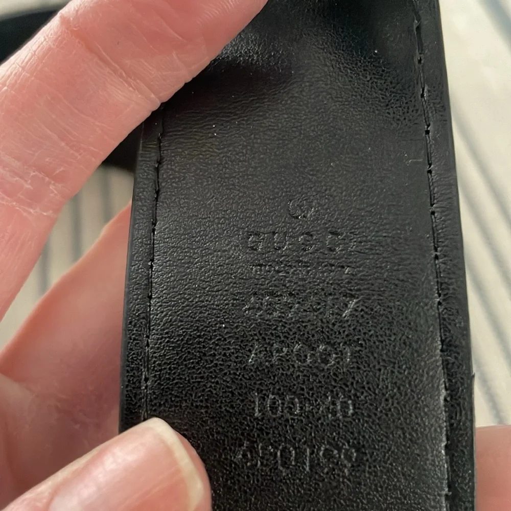 Gucci Black Belt with Gold Buckle - Picture 9 of 12